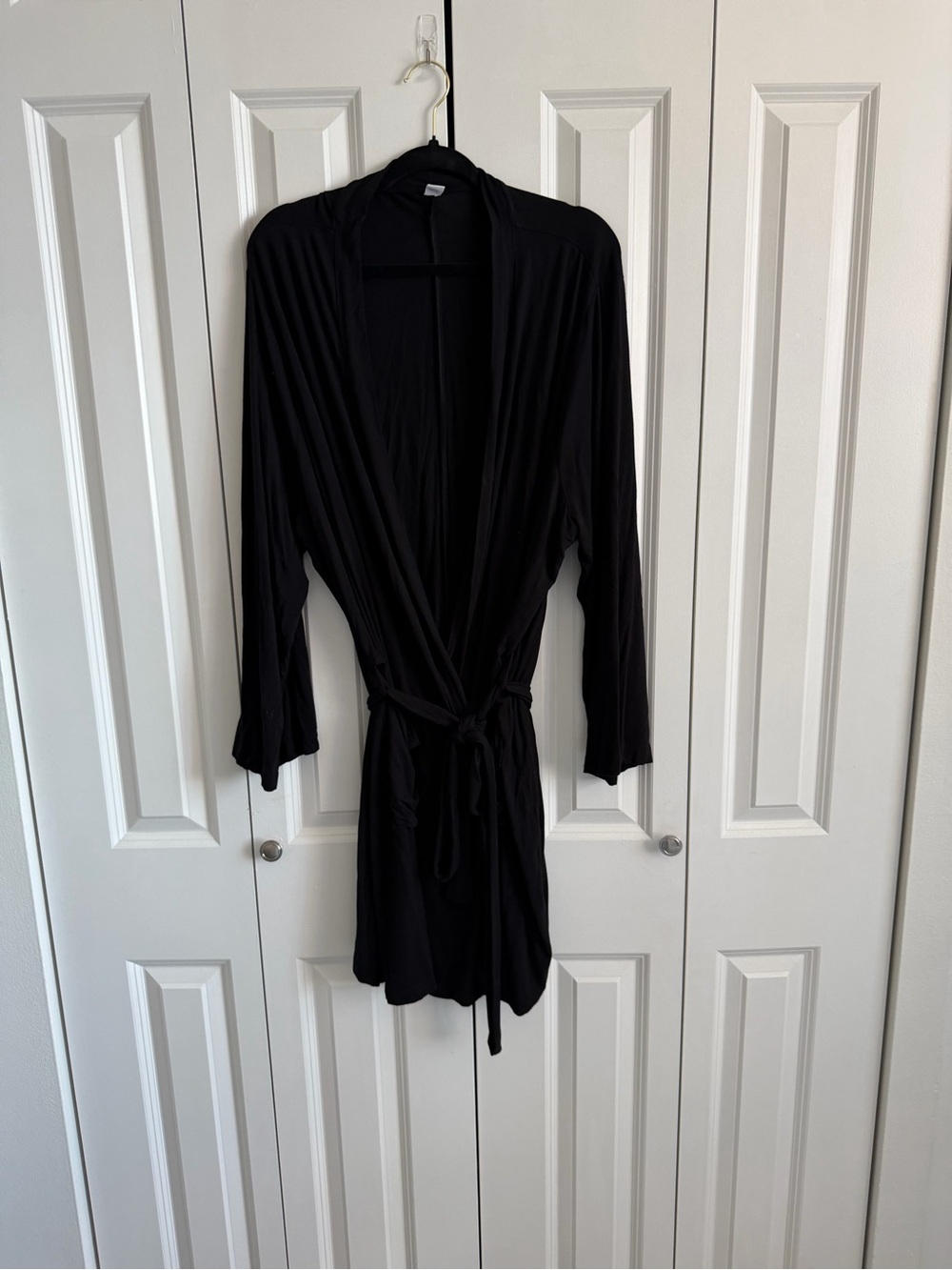 Old Navy Black Drapey Tie-Waist Lounge Robe